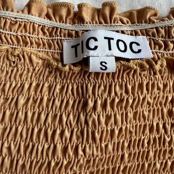 BUNDLE DEAL: Three Muted Tone Casual Bodysuits V-neck & Off The Shoulder - Small - Picture 9 of 15